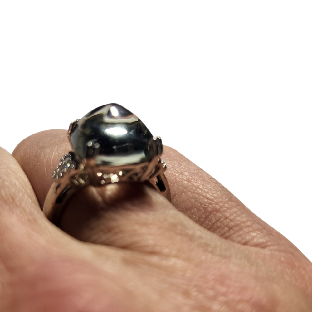 Elegant Silver Gemstone Ring